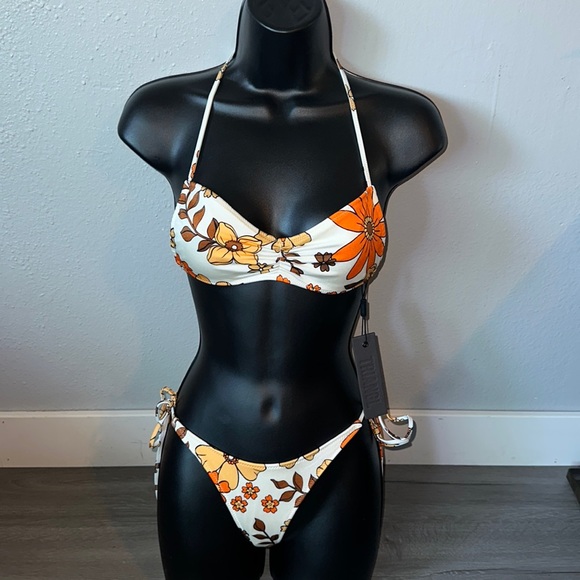 triangl swimwear Other - Floral style top with string bottom swimsuit set.